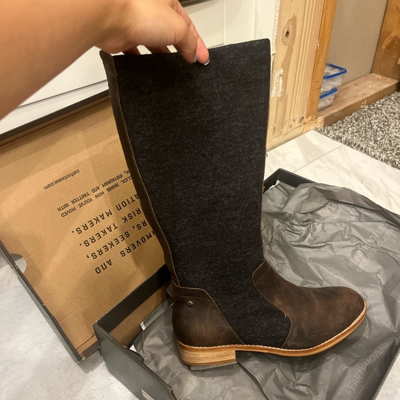Women’s boots - Picture 1 of 2